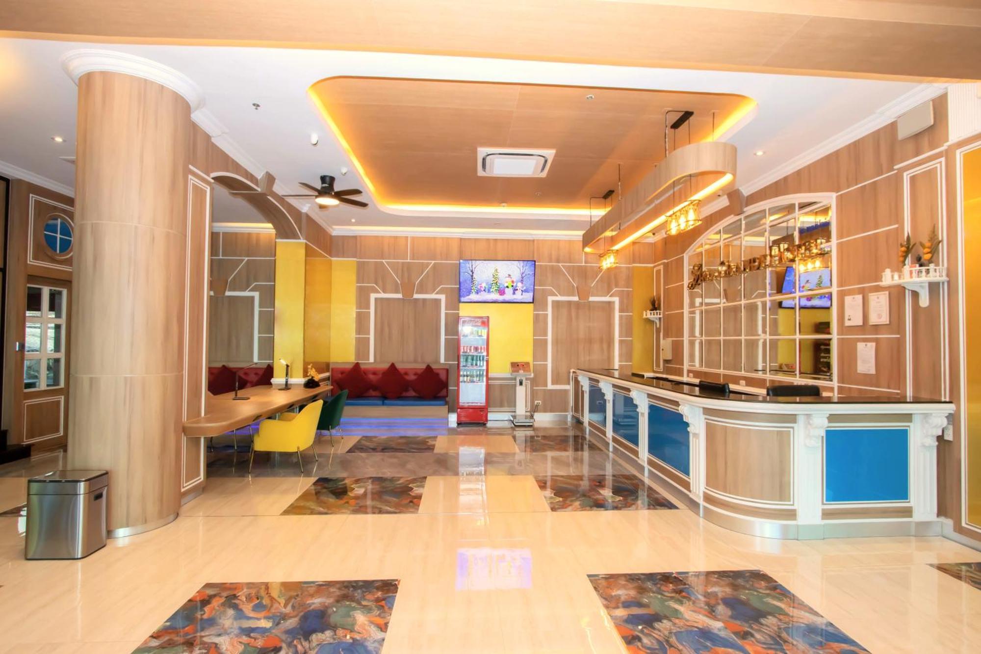 首都o 806 希拉大酒店与水疗中心 Patong 外观 照片